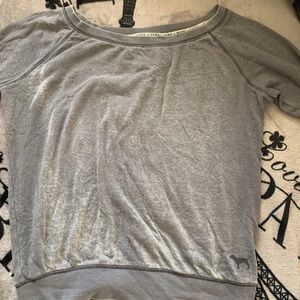 LOVE PINK sweatshirt (grey), Knitted top (red)